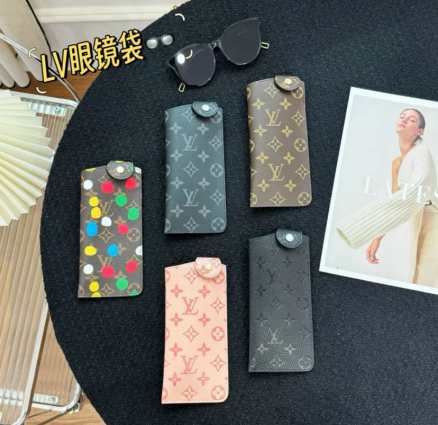 L\V SUNGlasses case 8.5-3-19  M00284   N00284 
