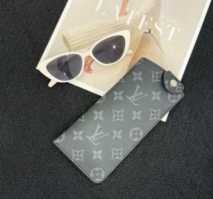 L\V SUNGlasses case 8.5-3-19  M00284   N00284 