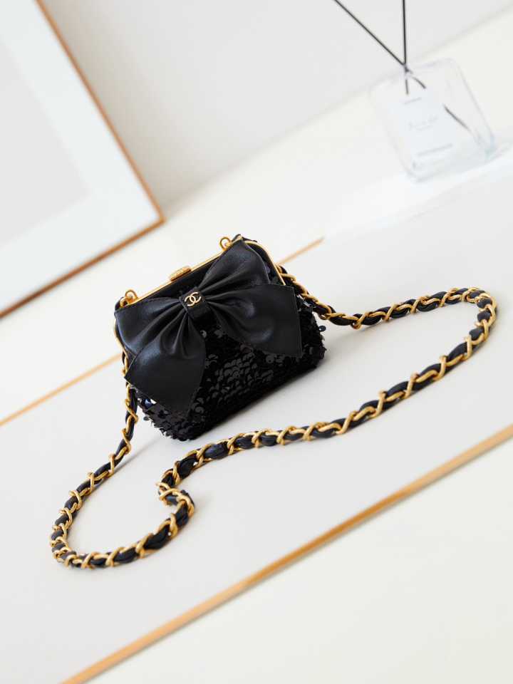CH@NEL handbag 241031
