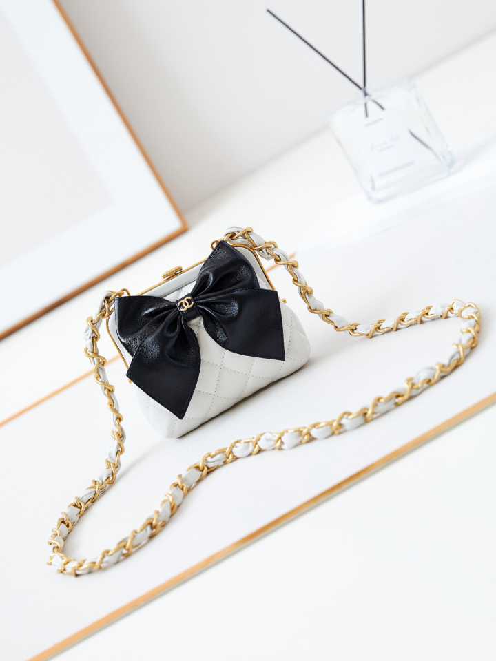 CH@NEL handbag 241031