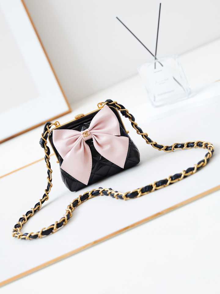 CH@NEL handbag 241031