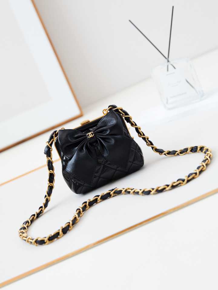 CH@NEL handbag 241031