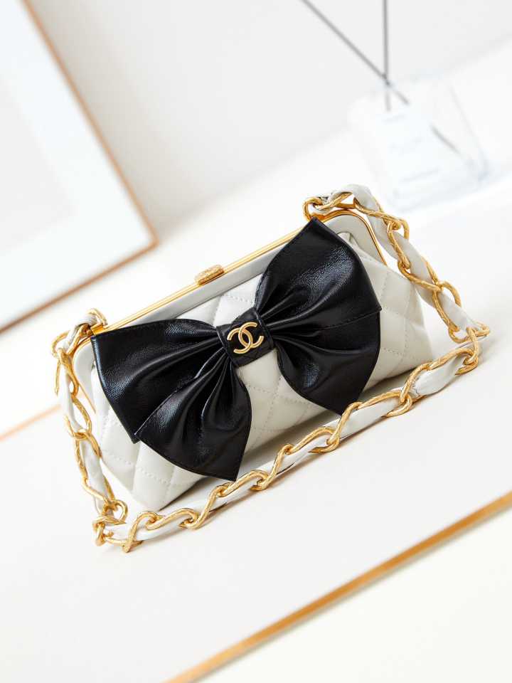 CH@NEL handbag 241031