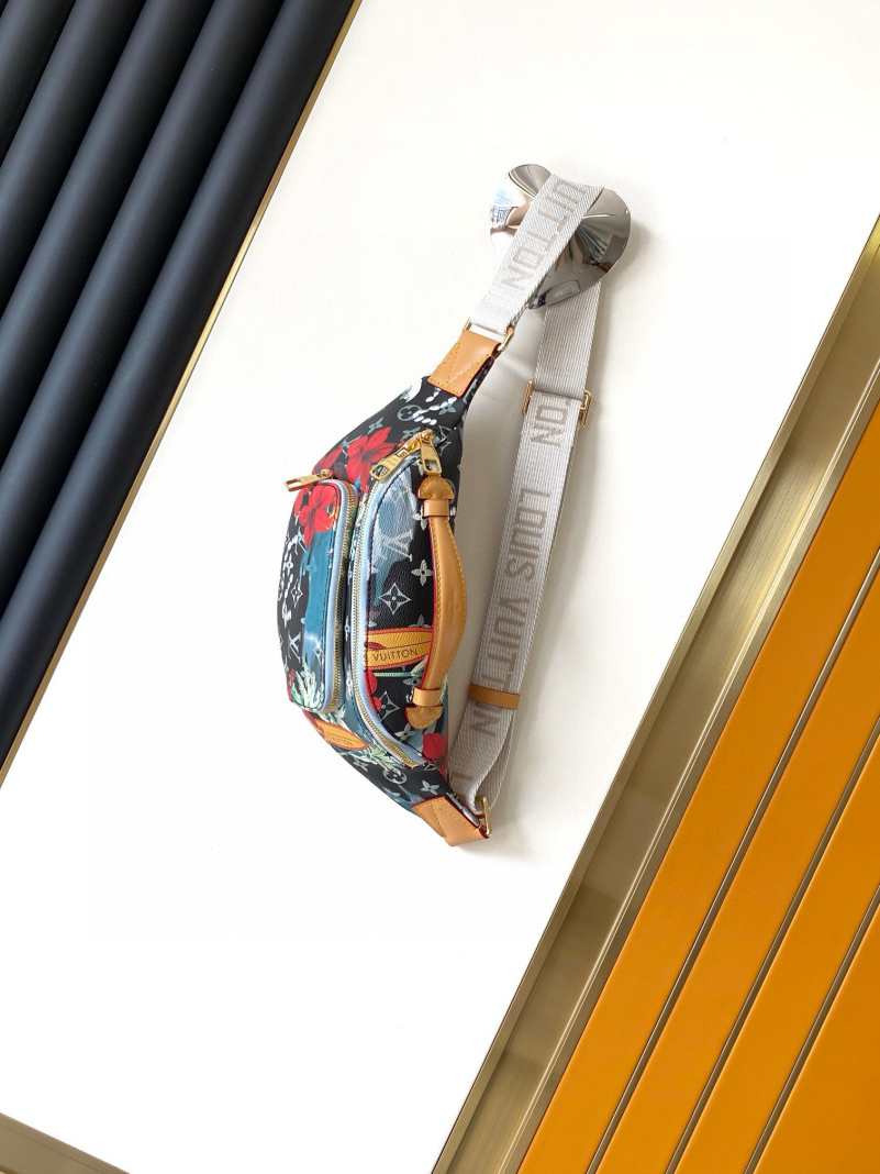 M24492 M249870  M40736 Rush BUMBAG 30 x 15 x 8CM  Monogram Craggy