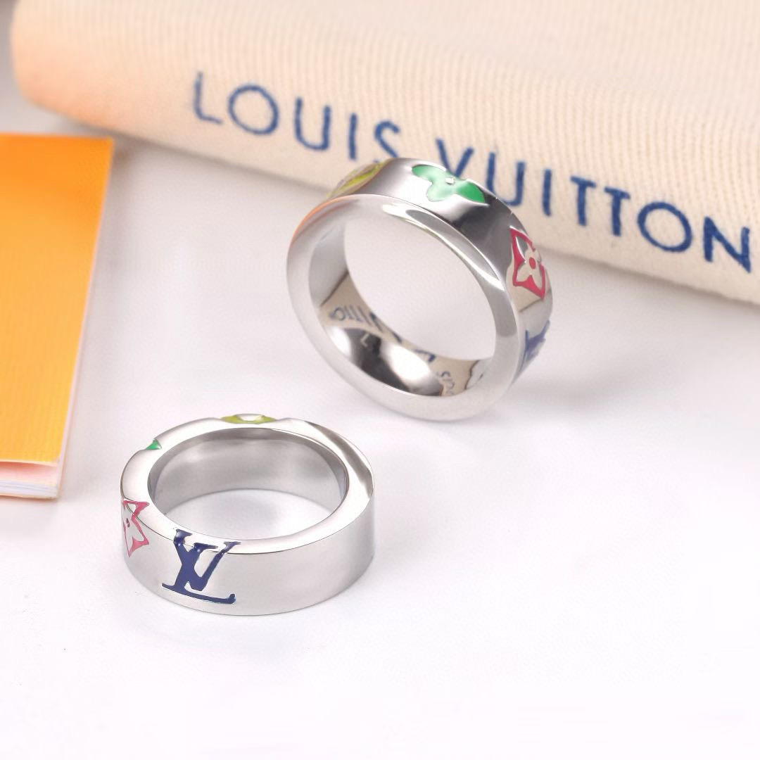 L\V Rings 241108