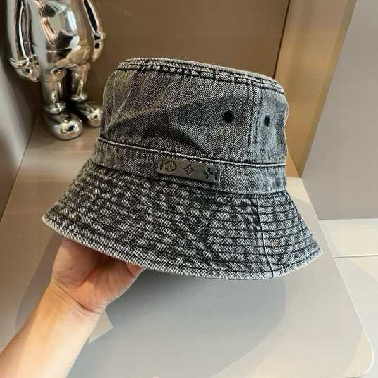 brands hat 241115