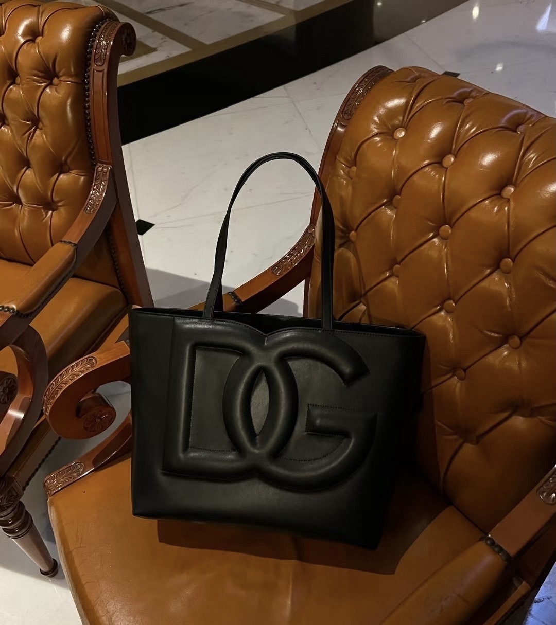 DG womens handbag 241115