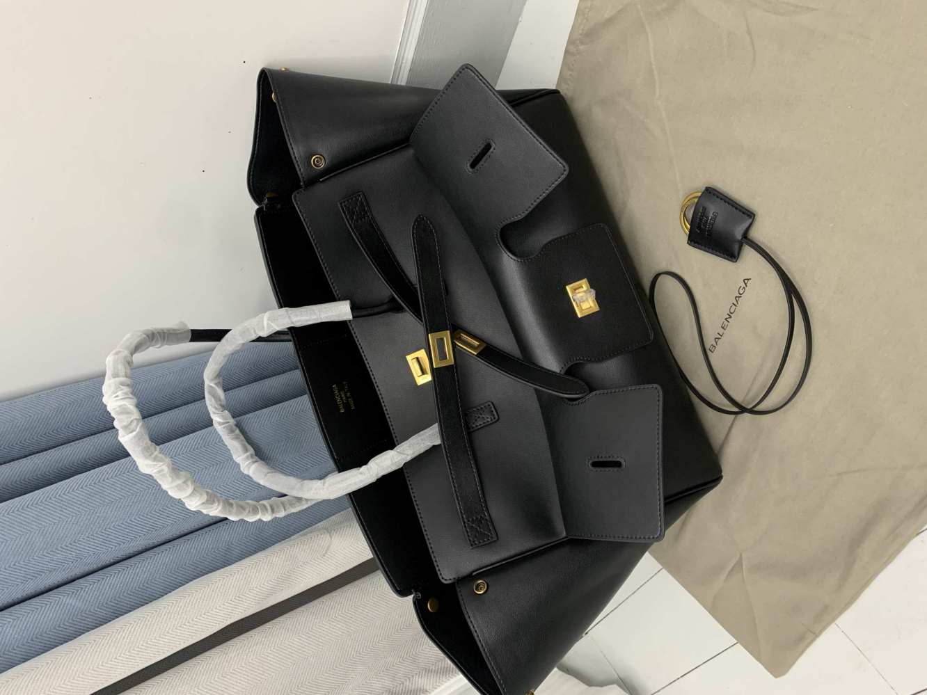 Shipping 250118