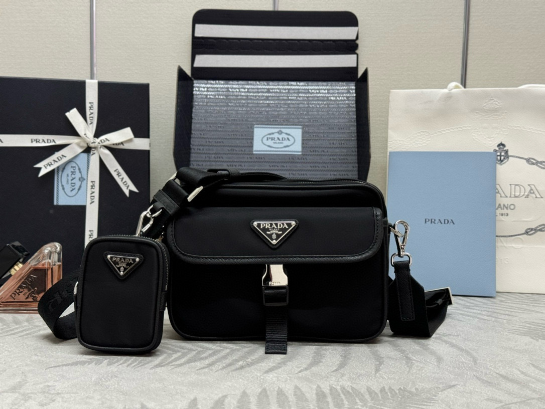 PRAD@ MENS BAG 2VH133B 22X16X5CM