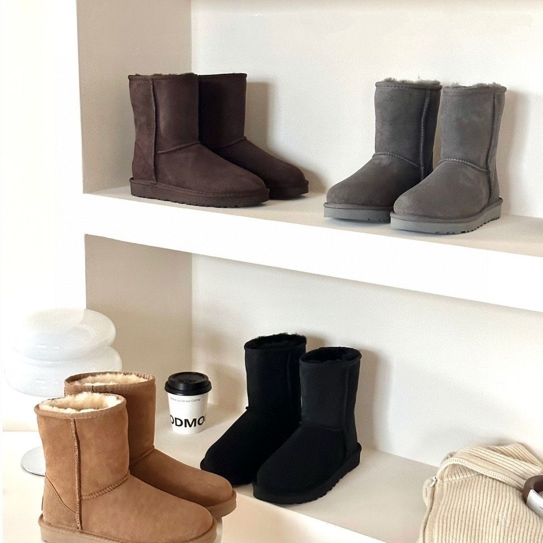 U G G  BOOTS 250207