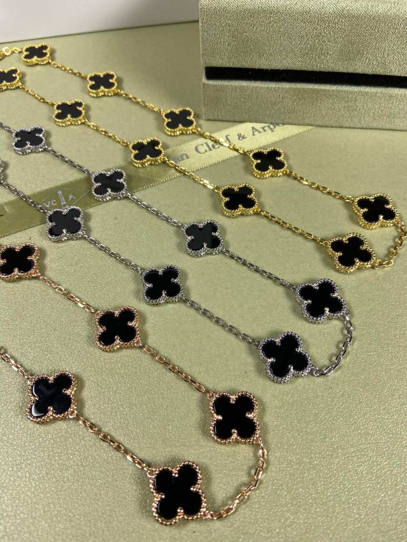V@n Cleef & ArpeIs BRACELET  NECKLACE