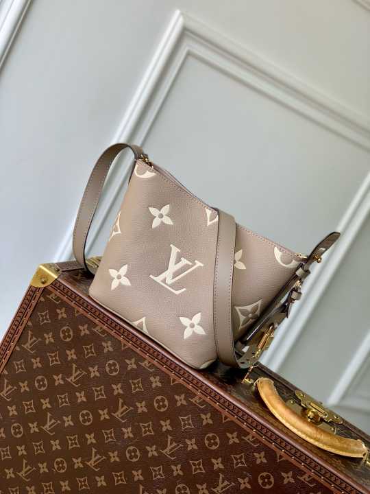 L\V ALL IN BB BAG M13045 M12925 M13089 M13480 M14356 18?12?16cm