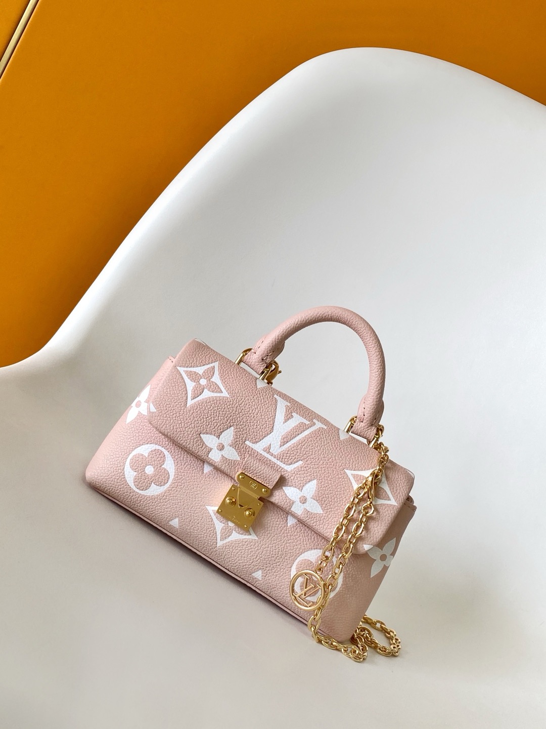 L\V new handbag 250525