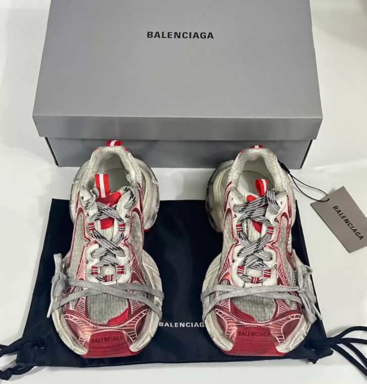 B@lenciaga SNEAKERS 250526