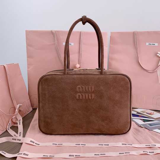 MIUMlU new handbag 250526