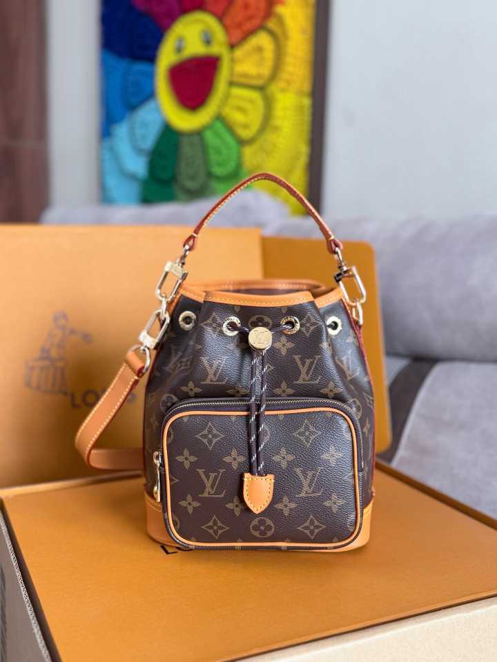 M14017 NO? CARGO Jmlt  24 x 16 x 22cm M13985 No?      