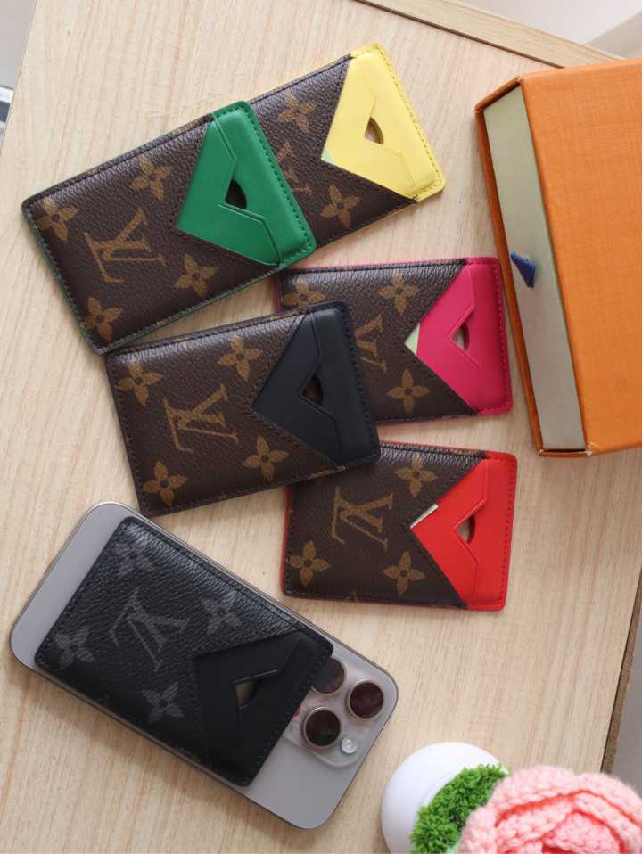 Monogram Macassar M12856 M12855 M12602  M13185 M12851 M12853 9.5 x 0.5 x 6.5CM MagSafe iPhone 