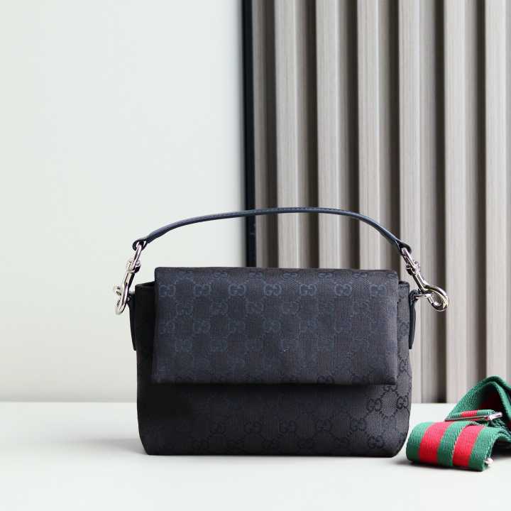 GUCCl WOMENS NEW HANDBAG 821616 821617