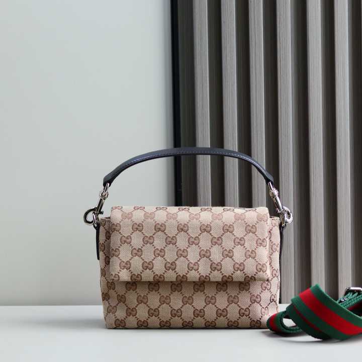 GUCCl WOMENS NEW HANDBAG 821616 821617
