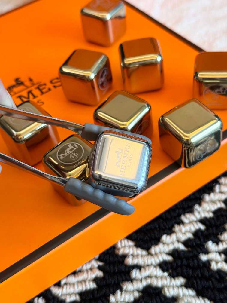 hermez metal ice cube