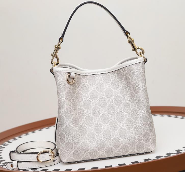 GUCCI NEW WOMENS HANDBAG 815118 19x18x11cm GG Emblem 250623