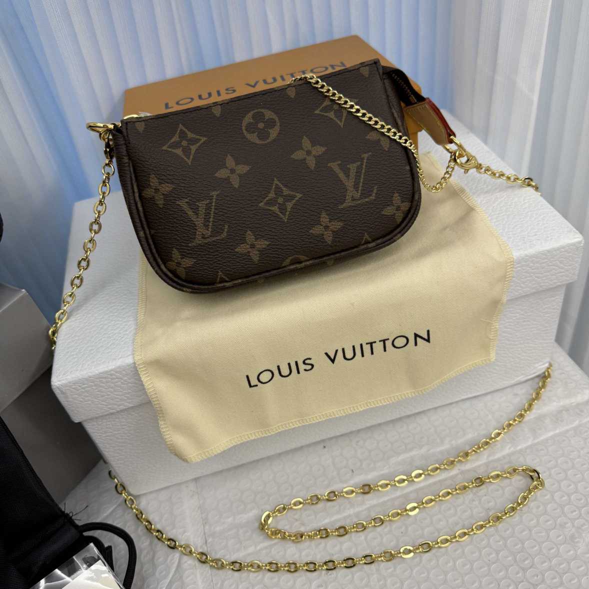 L\V NEW HANDBAG 250707