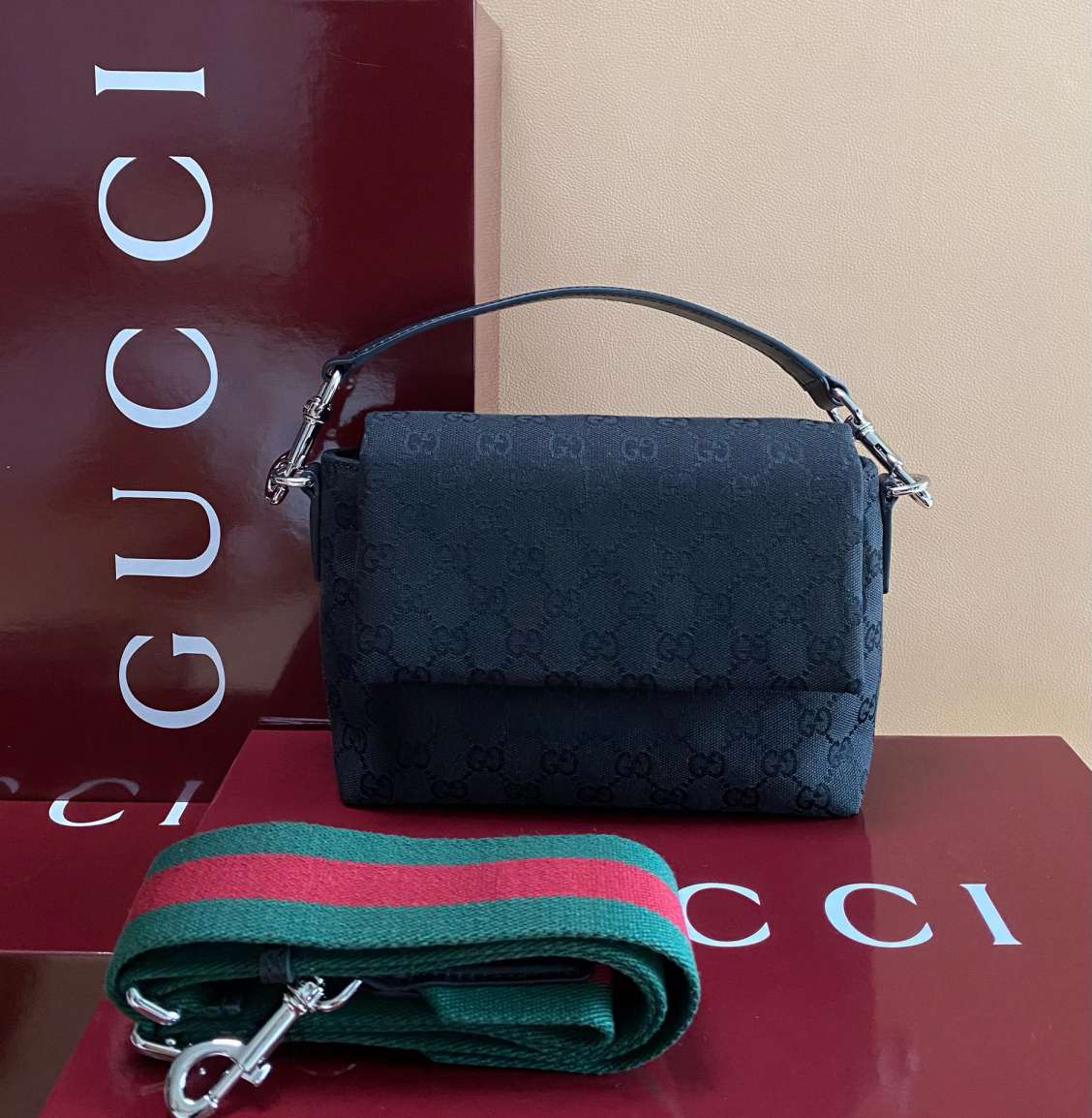 GUCCl womens new bag 821617 19x15x7cm