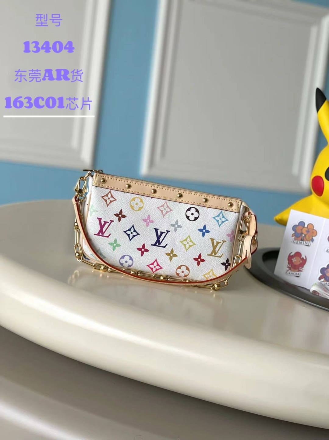 L\V NEW WOMENS HANDBAG 250731