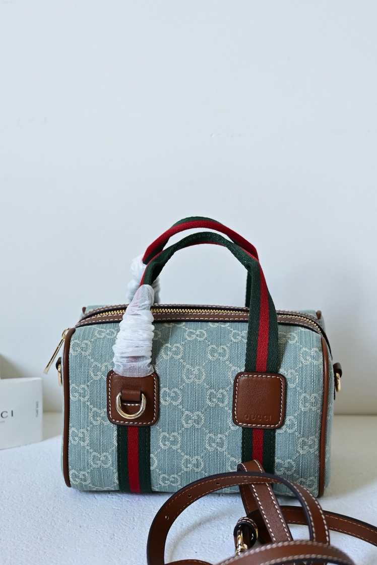GUCCl womens handbag new 251009