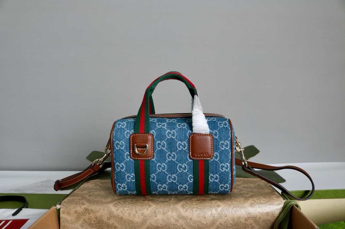 GUCCl womens handbag new 251009