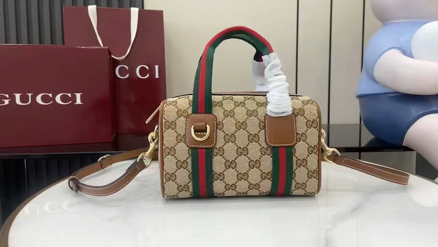 GUCCl womens handbag new 251009