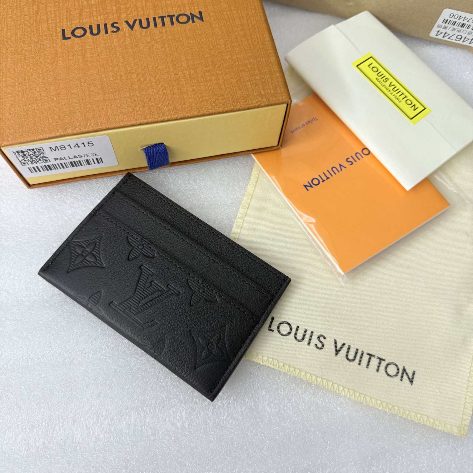 Double card holder 11x 7x1.5cm  M81415 M62170 M