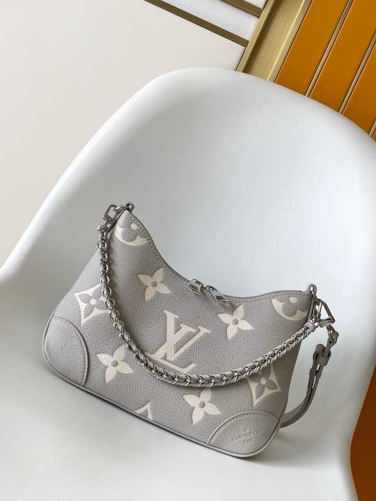 L\V womens new handbag 251103