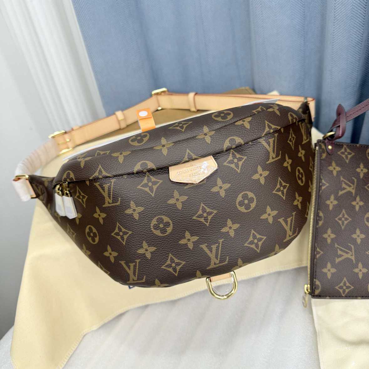 M43644 BUMBAG BELT BAG 37x14x13cm