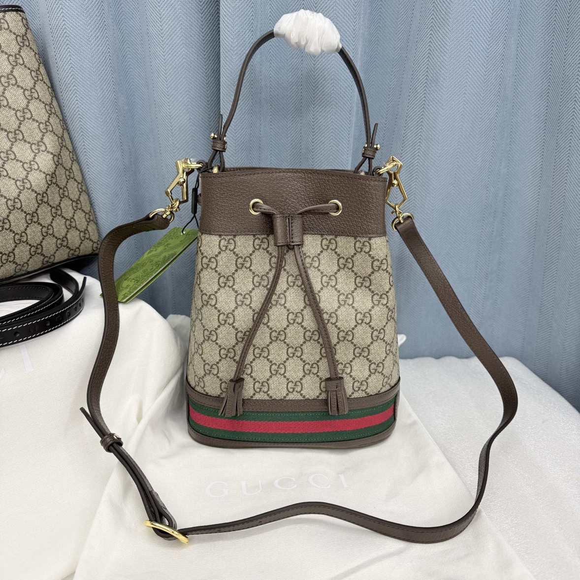 GUCCl womens new handbag 260119