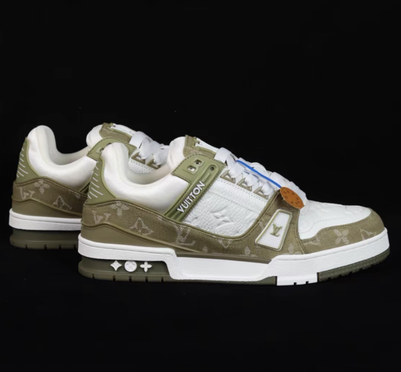 L\V NEW TRAINERS 260125