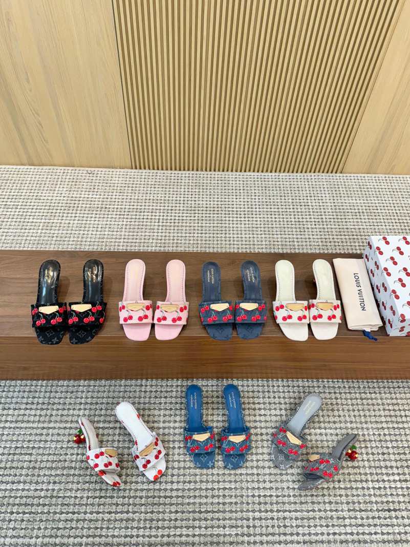 L\V Slippers sandals 260202