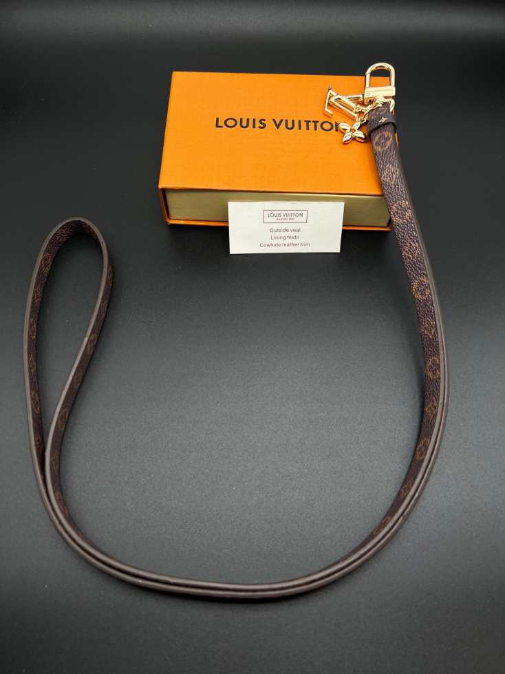 L\V Accessories 260202